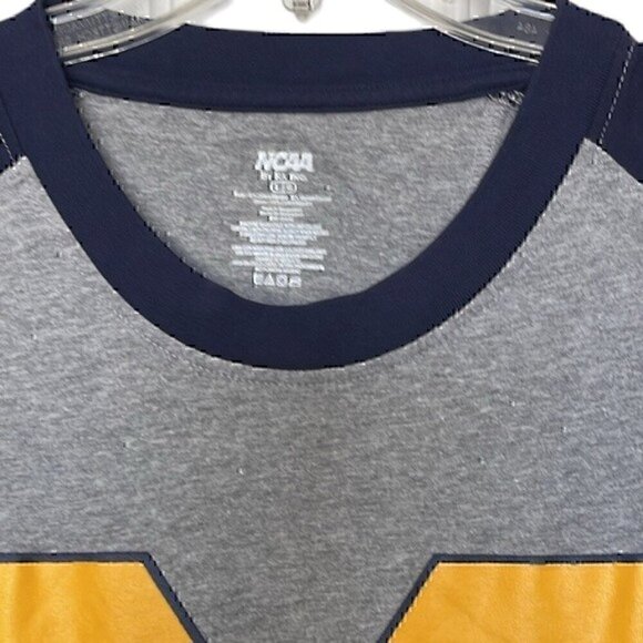 NCAA University of Michigan shirt size Large - Picture 4 of 5